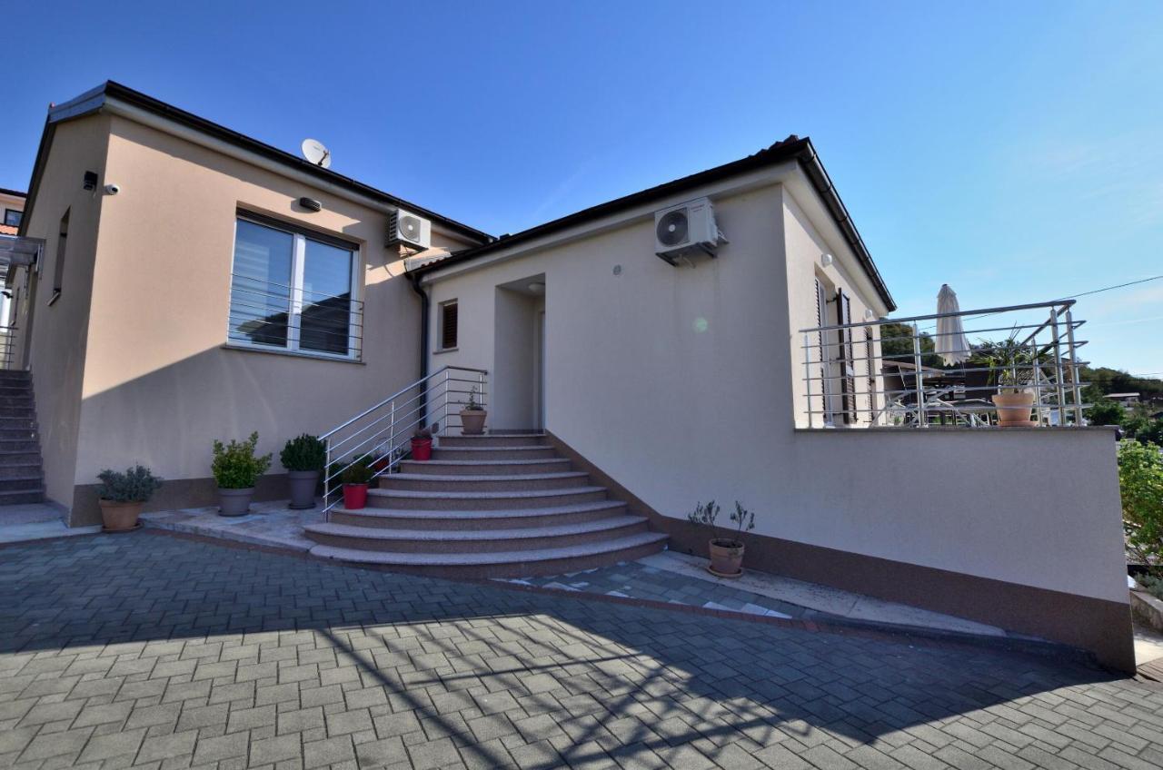 Apartments Golden Hour Jurdani Екстер'єр фото