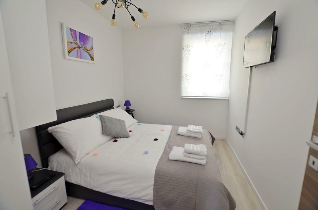 Apartments Golden Hour Jurdani Екстер'єр фото