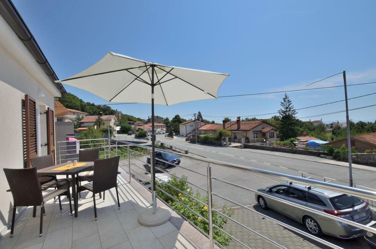 Apartments Golden Hour Jurdani Екстер'єр фото